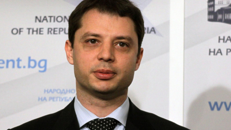 Делян Добрев: Чувствам се омърсен от слуховете за дипломата ми