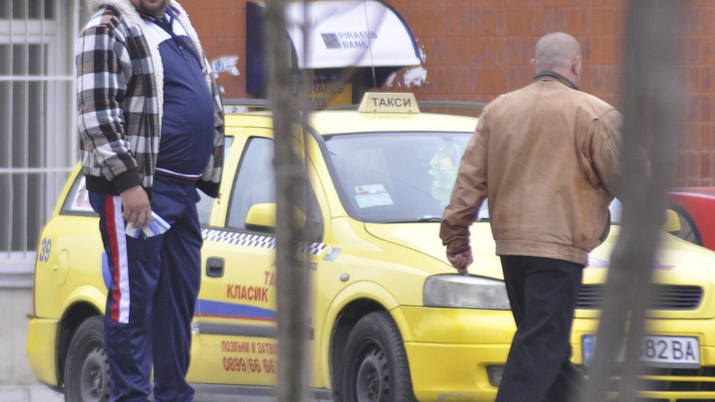 11 г. затвор за баща и син, пребили таксиджия