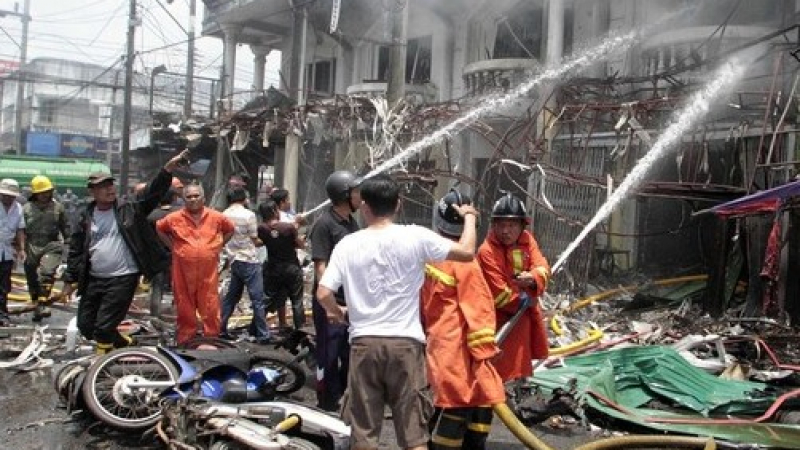Бомбени атентати разкъсаха 70 души в Тайланд 