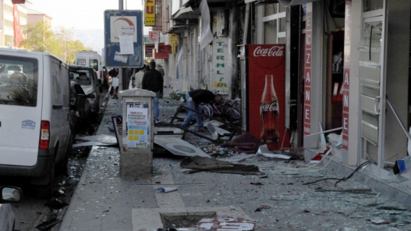Четири експлозии разтърсиха Истанбул