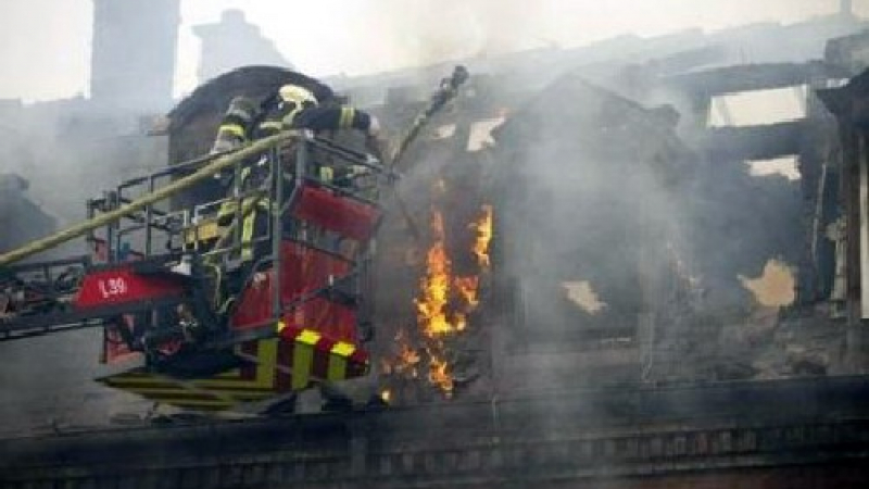 Поне осем ранени при взрив на завод във Франция