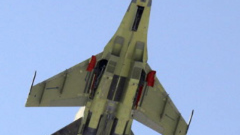 Компания „Сухой”: Су-35 превъзхожда F-35 и Rafale, съперничи му само F-22A Raptor (ВИДЕО)
