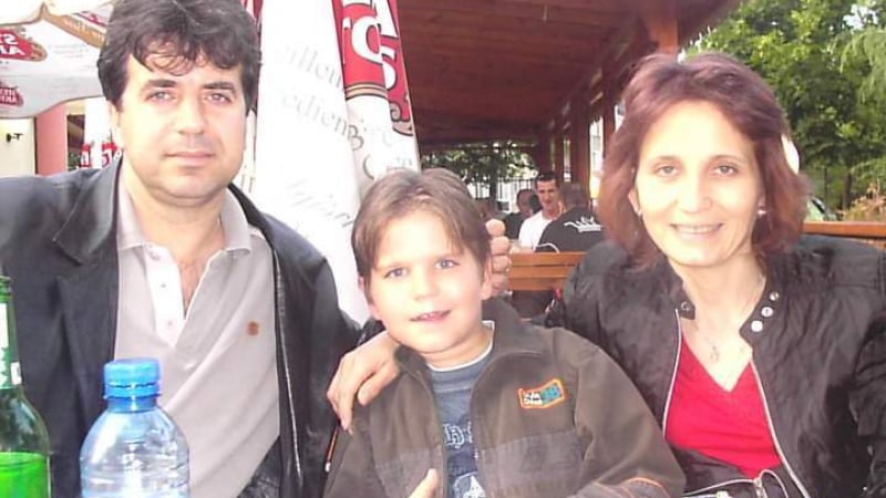 Полина Милушева: Синът ми и още 60 деца остават без лечение - Касата ще плаща по-малко!