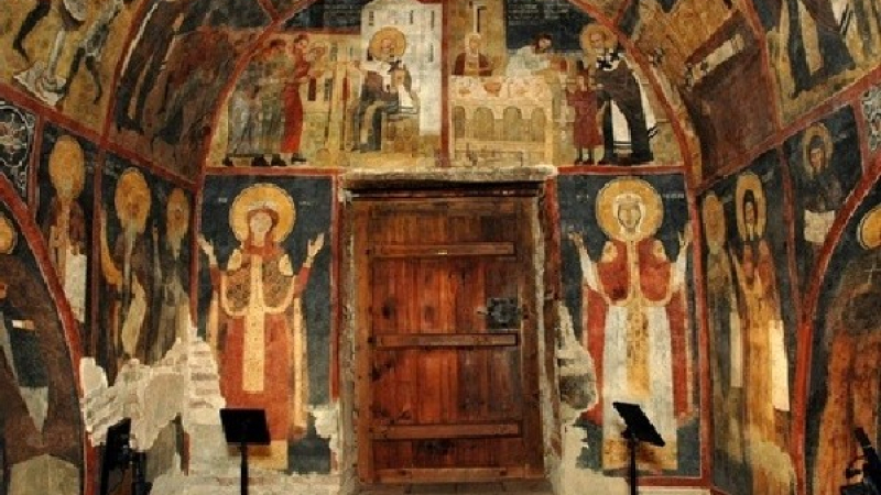 Знамение! Уникалните стенописи в Боянската църква непокътнати от труса