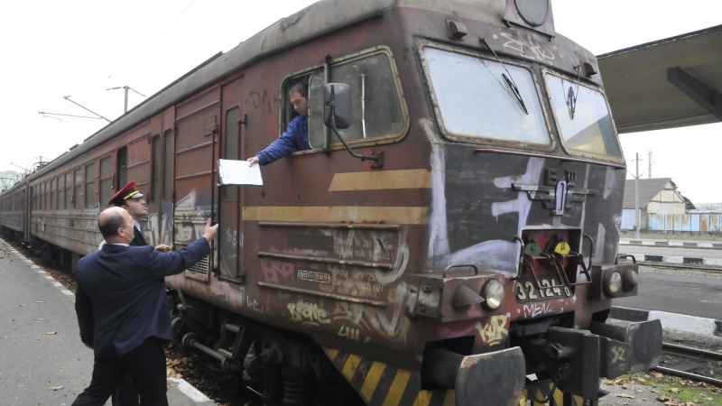 Частен влак прегази мъж в София  