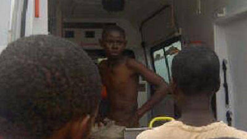 Момченце оживя в ужасяващата авиокатастрофа в Лагос