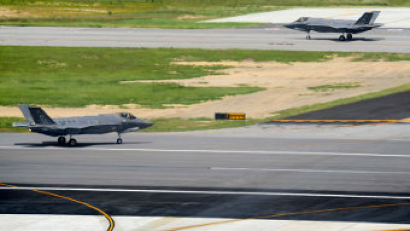 В САЩ подготвиха първия боен пилот на новия F-35 Lightning II