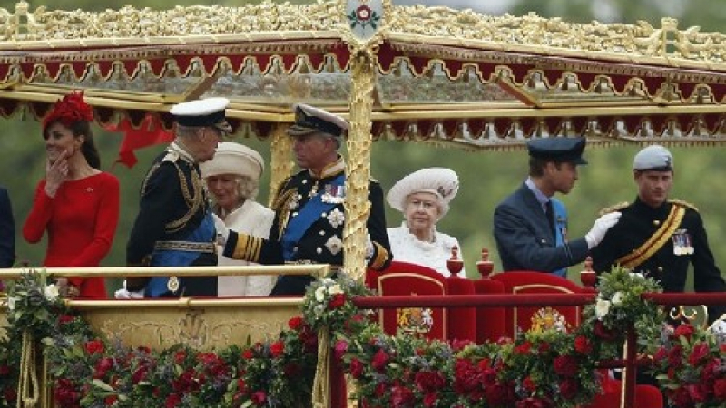 Водният парад за Елизабет ІІ влезе Книгата на Гинес