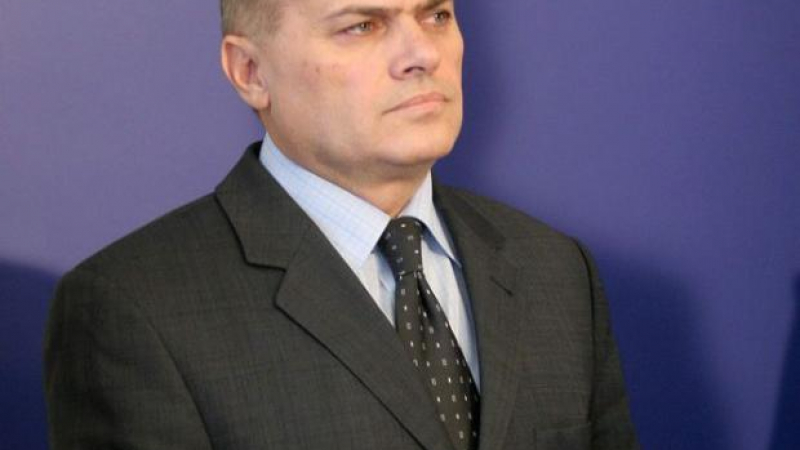 Зам.-министър Валентин Радев: Взривът е гръмнал след искра от запалка или прескачане на импулс от GSM  