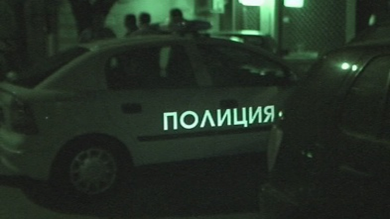 Пиротехник арестуван в обградения от полицията блок в София