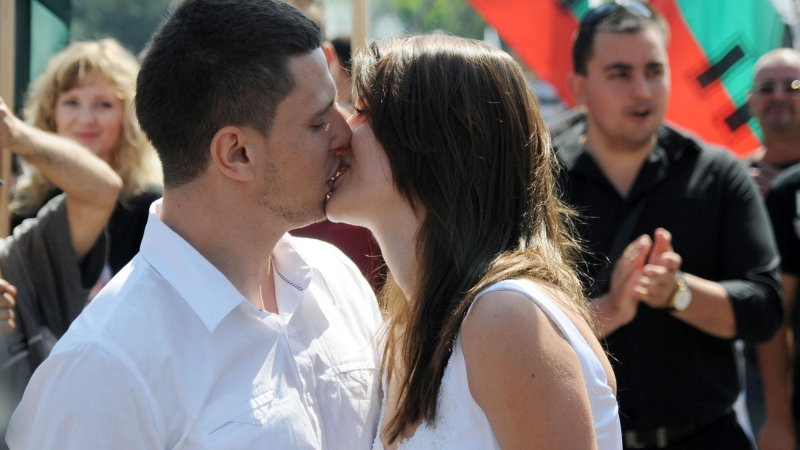 Сватба увенча шествието срещу “София прайд”