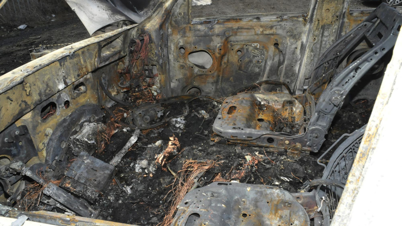 Шофьор изгоря жив в БМВ