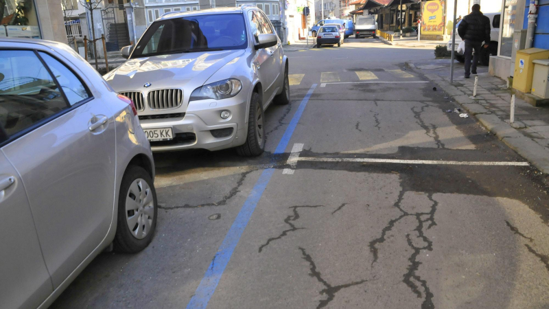Мъж заплаши да запали колата си срещу новата наредба за паркиране в София