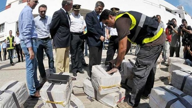 21 българи арестувани на кораб с кокаин край Испания