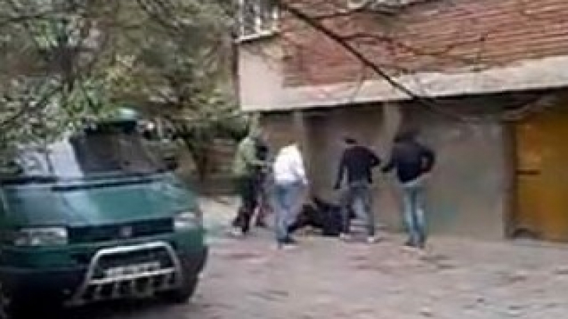 Лекетата, които наритаха пенсионер в София, са пребили и друг мъж (ВИДЕО)