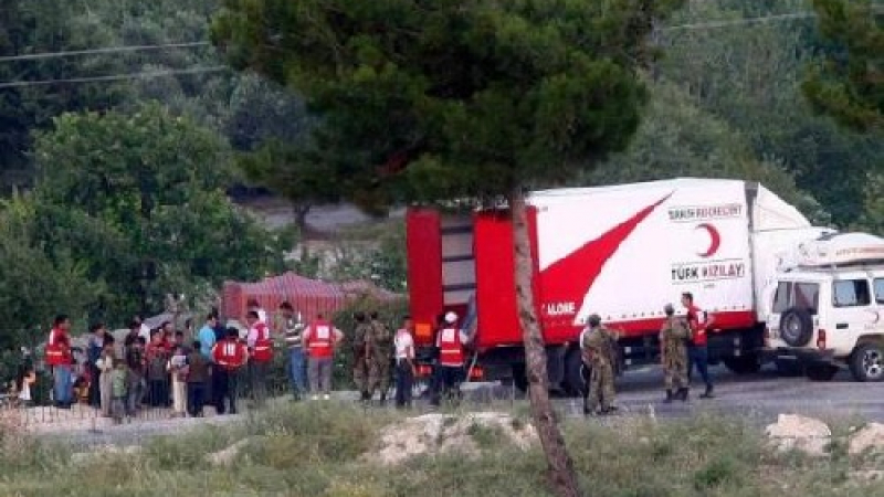 Турция евакуира границата със Сирия 