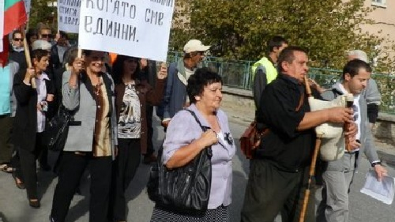 Хора от Девин блокират пътя Смолян-Пловдив, ако няма решение за болницата