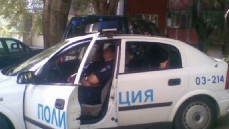 Заснелият спящите полицаи ще съди говорителка на МВР