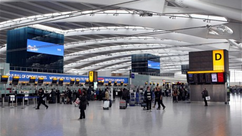 Паника на Острова: Евакуираха летище "Хийтроу" и гара в Лондон