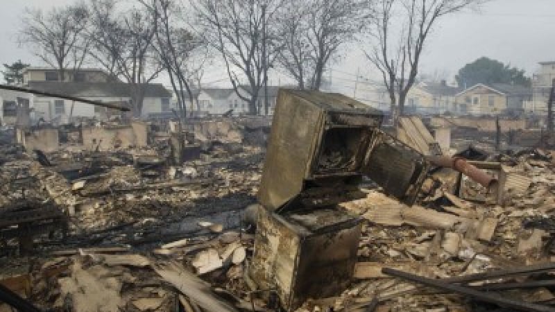 Санди отне 37 живота в Ню Йорк, търсят още жертви