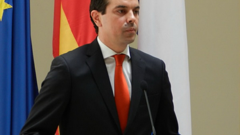 Македонският външен министър призовава Николай Младенов да си уважаваме чувствата