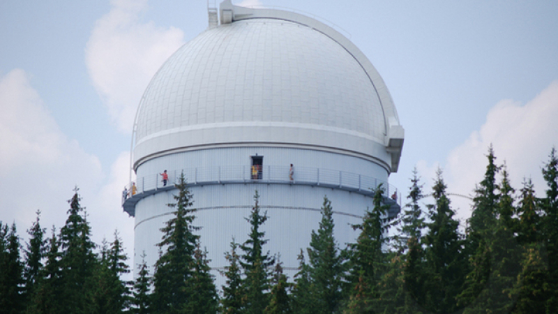 Обсерваторията в Рожен спира