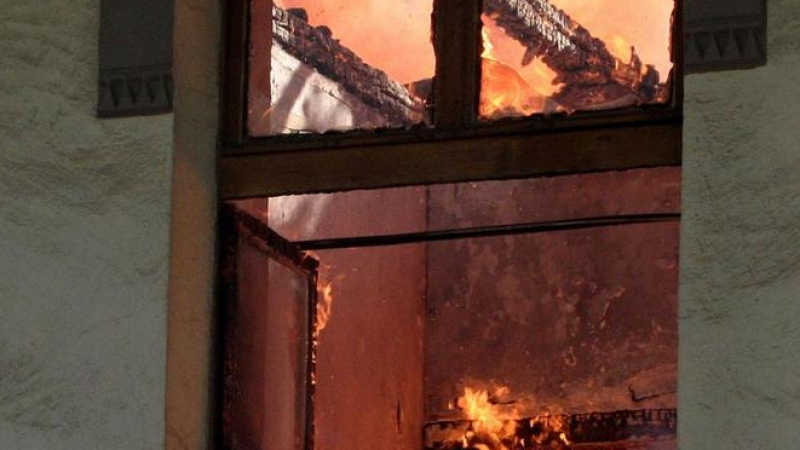 Пожар изпепели къща в старата част на Созопол  
