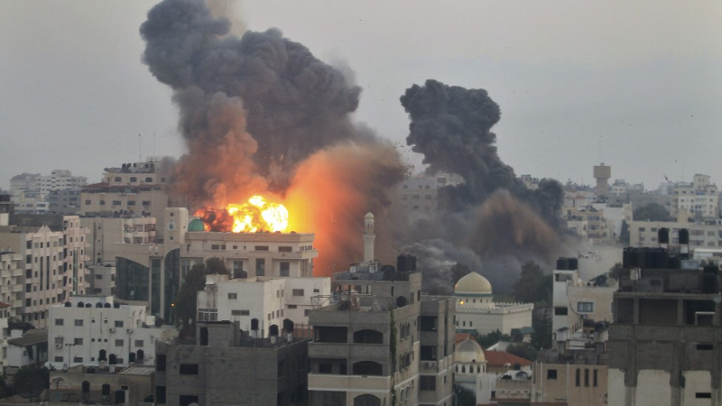 Офанзивата на Израел срещу Хамас навлезе в шестия си ден 
