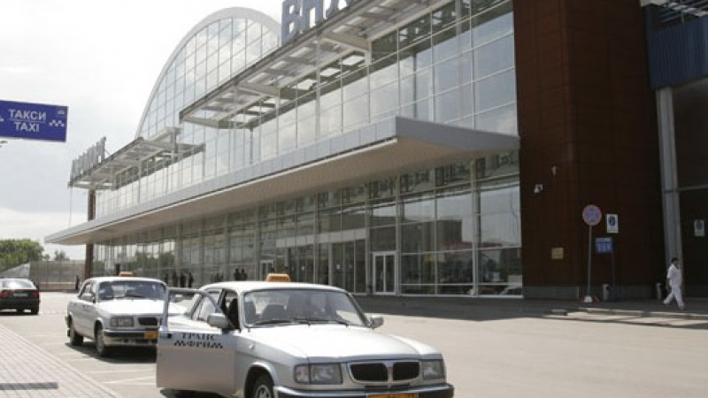 Въоръжени ограбиха 75 млн. рубли от летище Внуково   