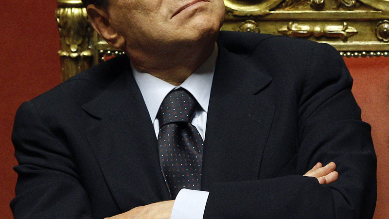 Берлускони иска да става премиер за шести път