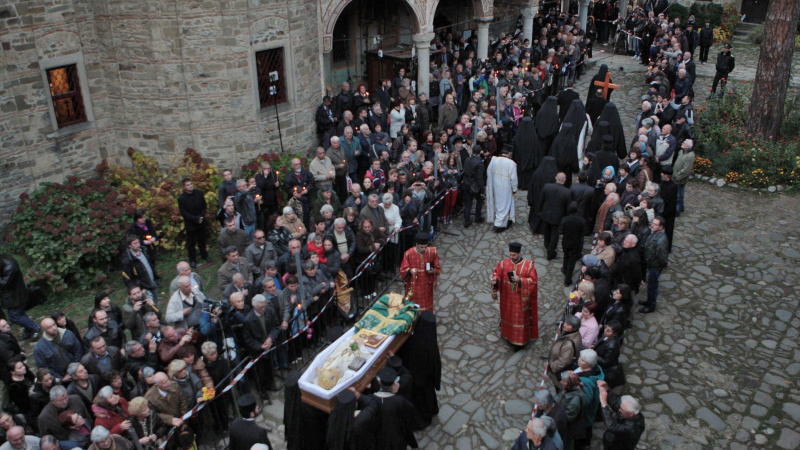 В Троян почитат 40 дни от смъртта на патриарх Максим