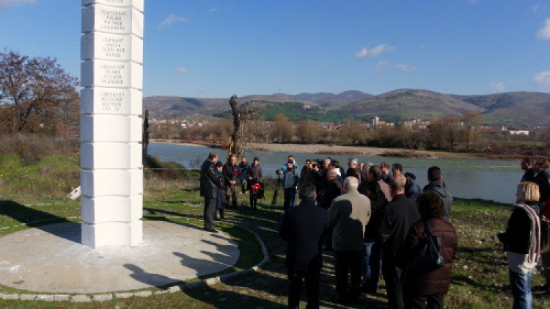 Оплакаха загиналите войници в река Върбица  
