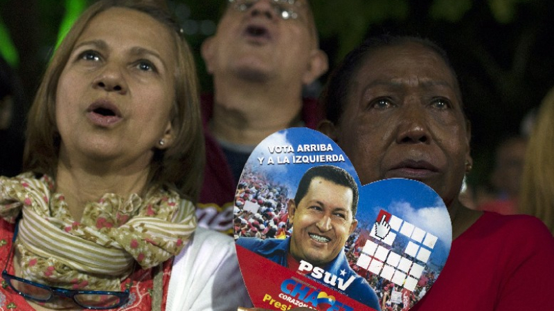 Уго Чавес е в кома, може да умре във всеки един момент 