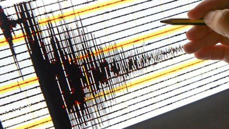 Земетресение с магнитуд 5.8 удари до Суматра 