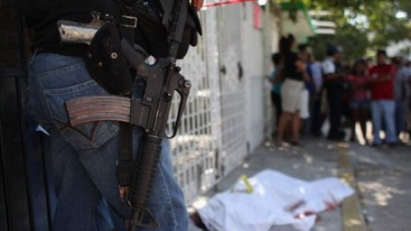 Изнасилиха 7 туристки в Акапулко