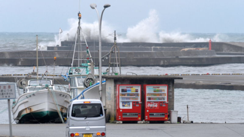 Вълната цунами достигна Япония