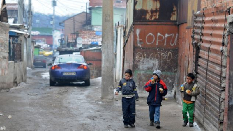 150 роми влизат в детска градина в Сливен
