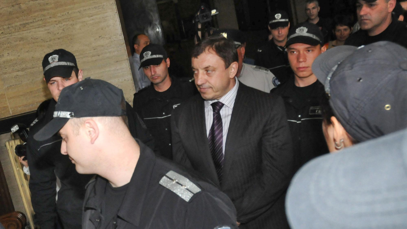 Строшено ребро отложи делото срещу Алексей Петров