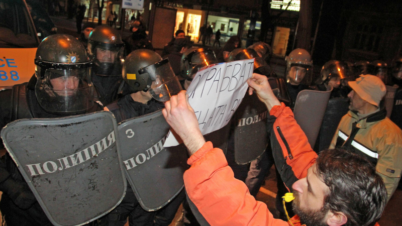 Протестът срещу сметките за ток във Варна беше посрещнат от жандармерия 