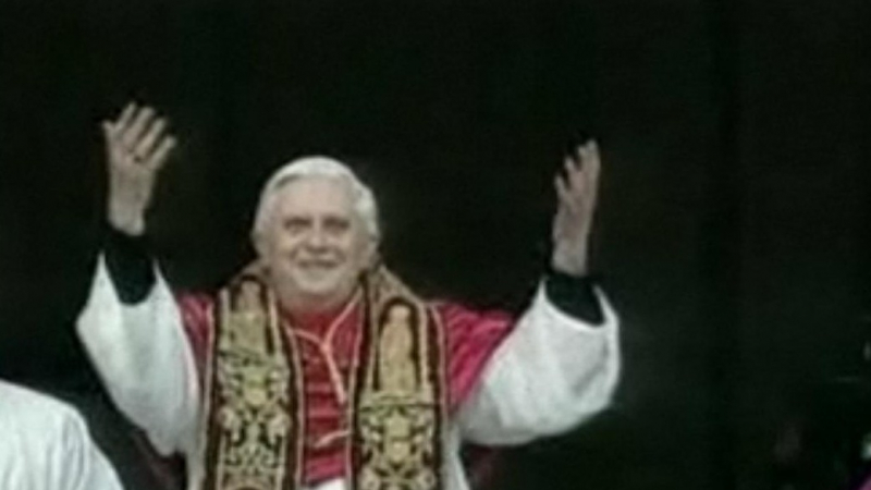 Унищожават пръстена на Папа Бенедикт XVI 