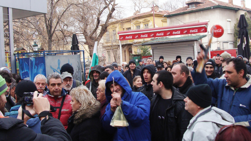 Половината от полицаите в Пловдив посрещнаха протеста срещу EVN