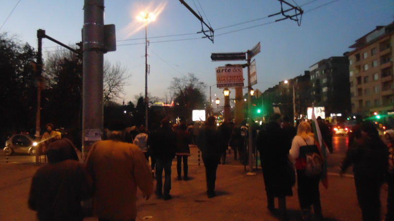 БЛИЦ TV: Орлов мост освирка поканените от Плевнелиев