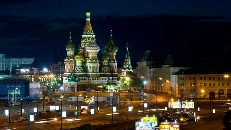 Нови строги мерки: Москва с вечерен час до средата на януари, нова година ще се празнува вкъщи