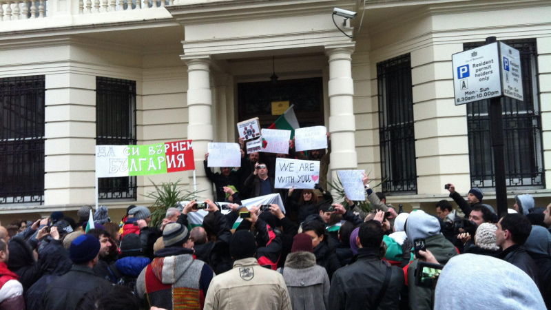 Нашенци в Европа дават рамо на протестите в България