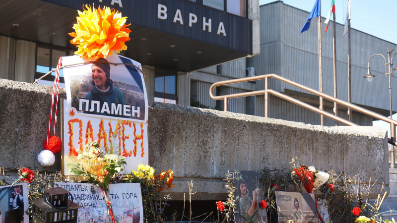 Варненци на мълчалив протест в памет на Пламен Горанов 
