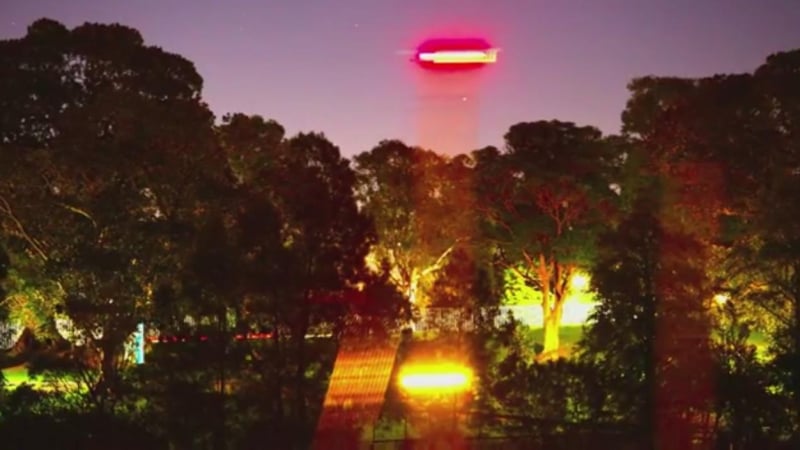 Ръсел Кроу засне НЛО в Сидни! (ВИДЕО) 