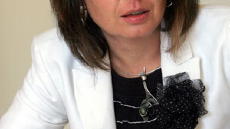 Заместник-министърът на труда Зорница Русинова подаде оставка