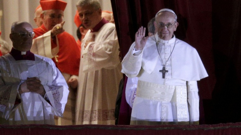 Папа Франциск ще ръководи църквата само с един бял дроб 