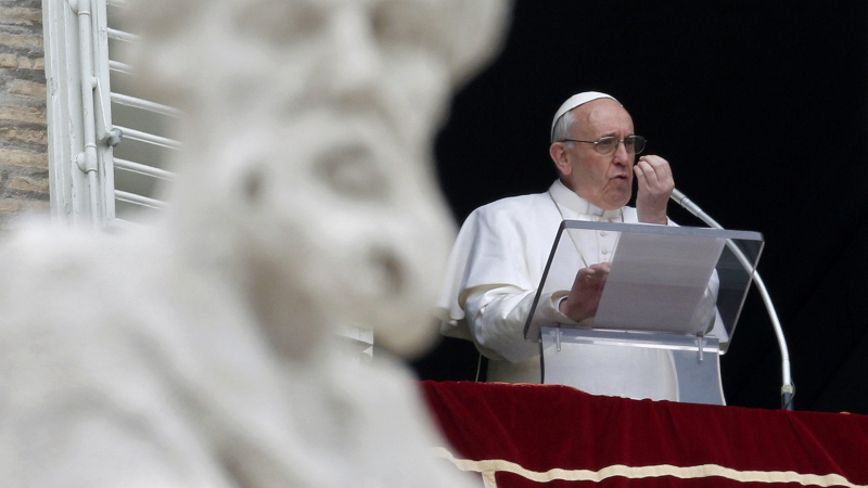 Папа Франциск произнесе първата си Ангелска молитва