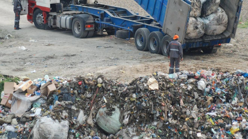 Правят депо за твърди битови отпадъци край Перник 